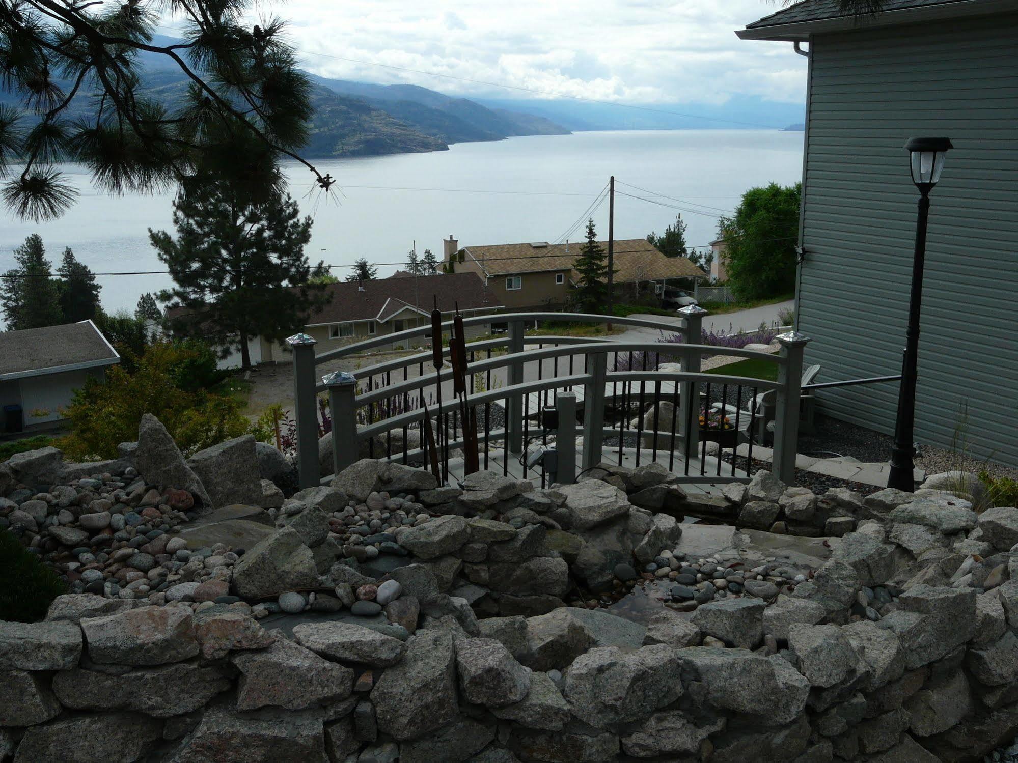Heartstone B&B Peachland Bagian luar foto