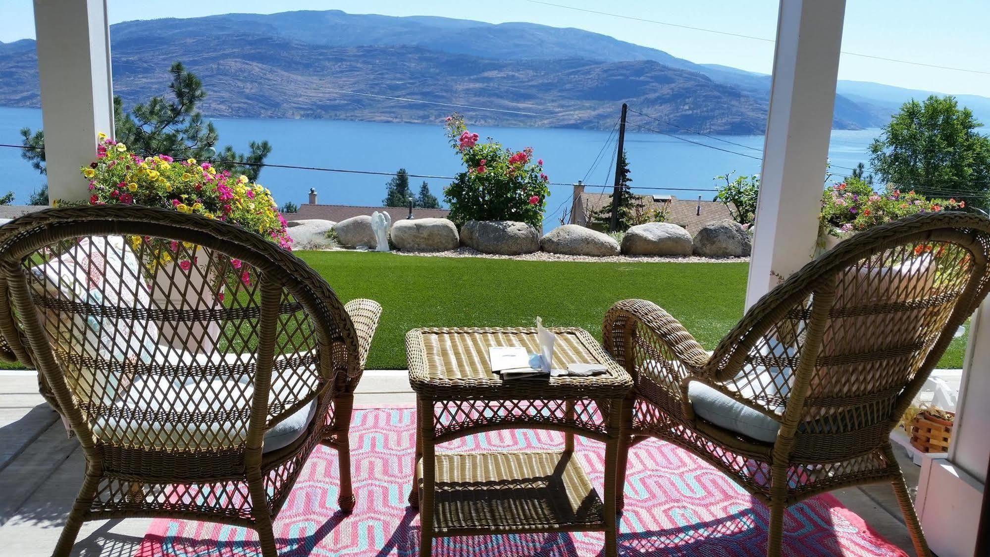 Heartstone B&B Peachland Bagian luar foto