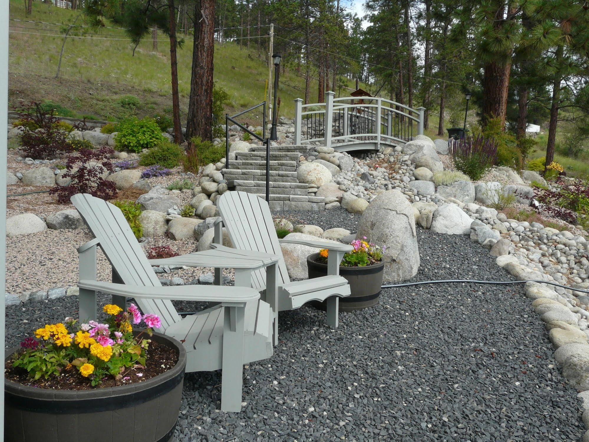 Heartstone B&B Peachland Bagian luar foto