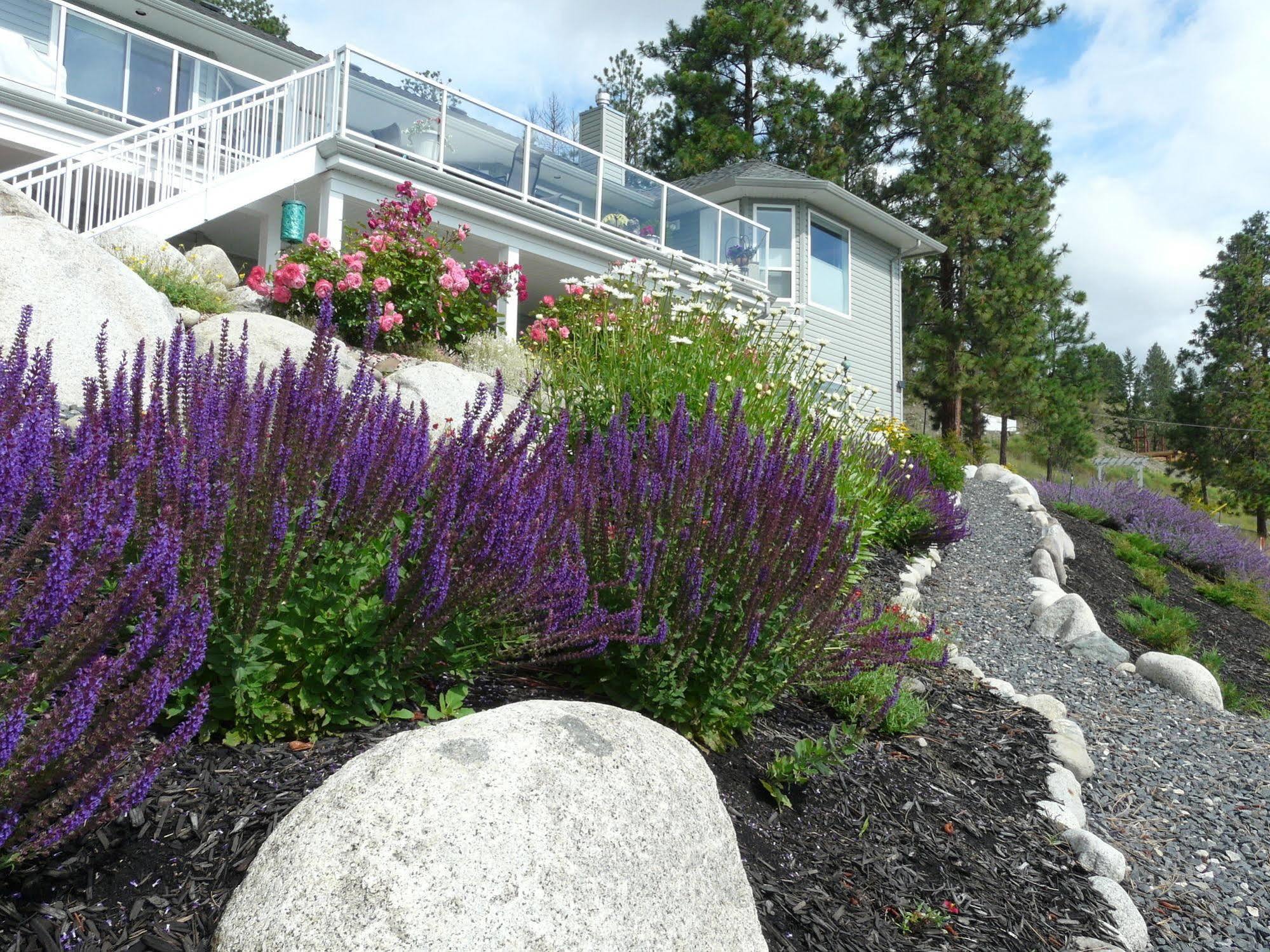 Heartstone B&B Peachland Bagian luar foto